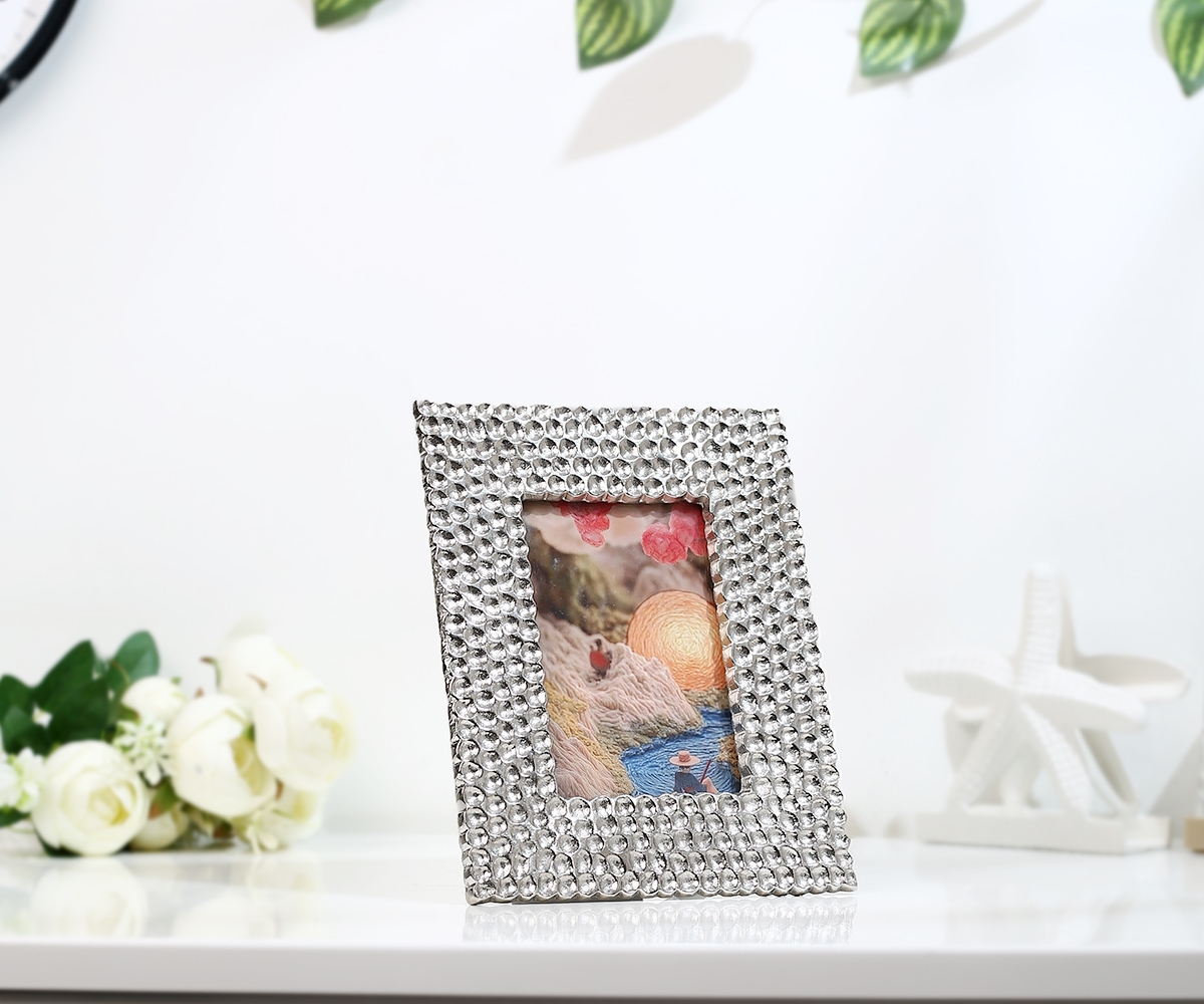 Timeless Gleam Silver Photo Frame